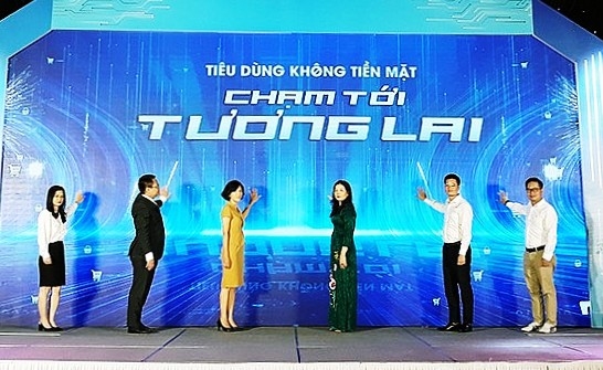 Hà Nội kích hoạt sự kiện “Tiêu dùng không tiền mặt năm 2022”
