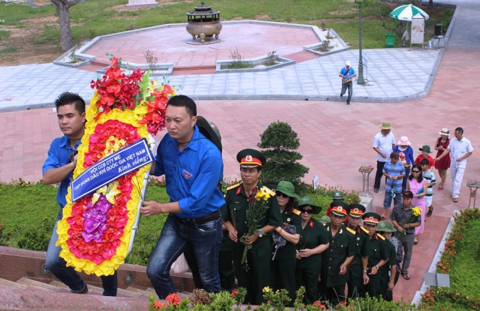 hoi ccb cong ty me tap doan tuong nho cac anh hung liet sy