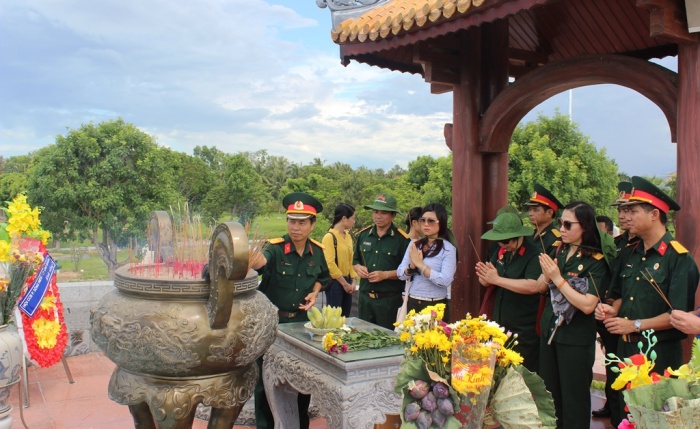 hoi ccb cong ty me tap doan tuong nho cac anh hung liet sy