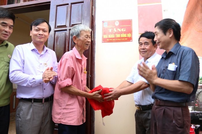 khanh thanh va ban giao 2 nha nghia tinh dong doi tai ha nam