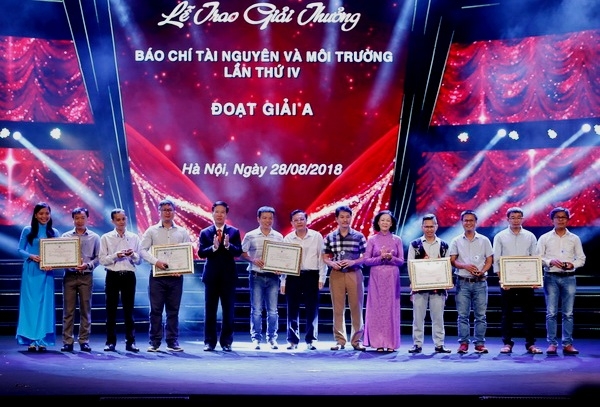 29 tác phẩm xuất sắc đạt giải Báo chí về Tài nguyên và Môi trường 29 tac pham xuat sac dat giai bao chi tai nguyen va moi truong