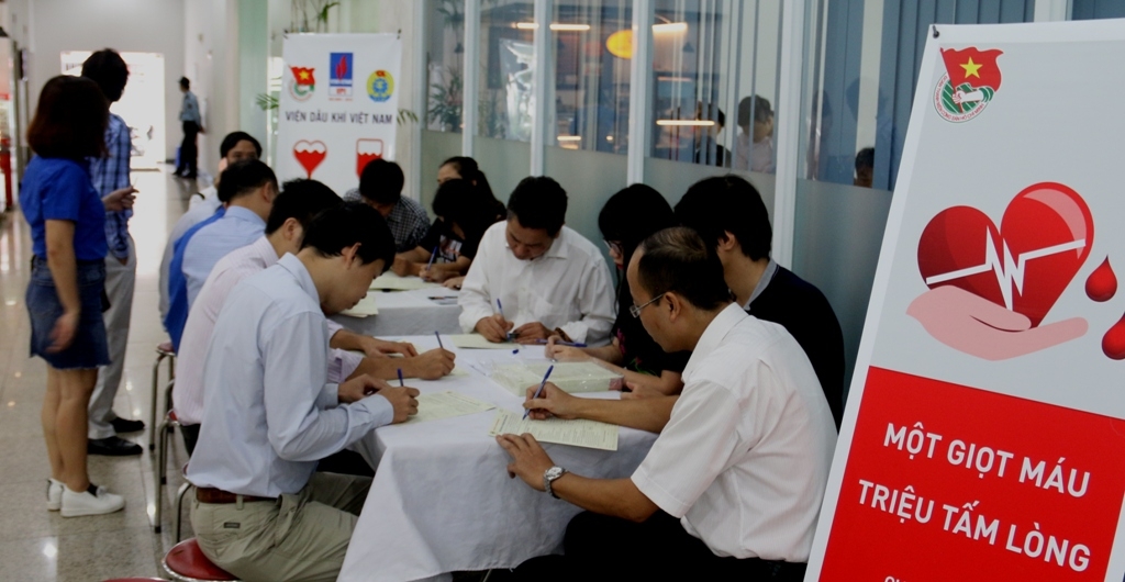 tuoi tre 3 don vi dau khi hien mau tinh nguyen