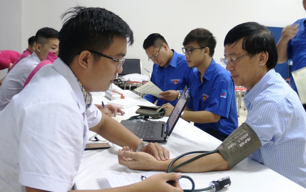 tuoi tre 3 don vi dau khi hien mau tinh nguyen