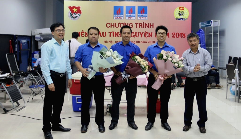 tuoi tre 3 don vi dau khi hien mau tinh nguyen