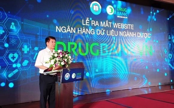 ra mat ngan hang du lieu nganh duoc drugbankvn