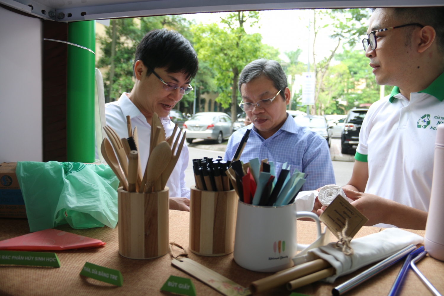 day manh trien khai giam thieu chat thai nhua trong nganh y te