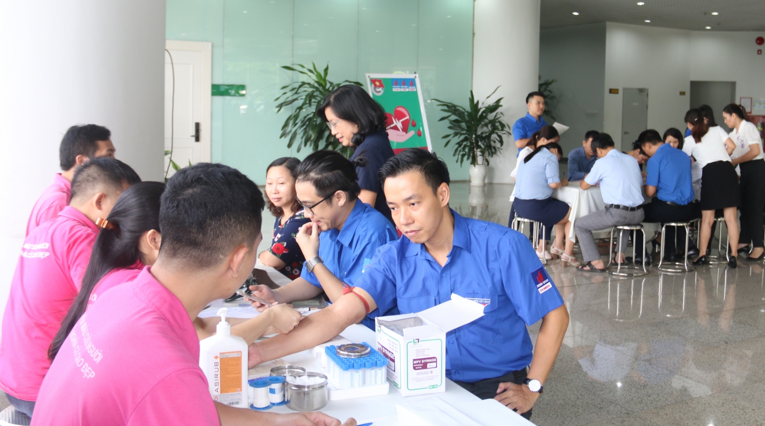 tuoi tre 3 don vi dau khi to chuc chuong trinh hien mau tinh nguyen 2019