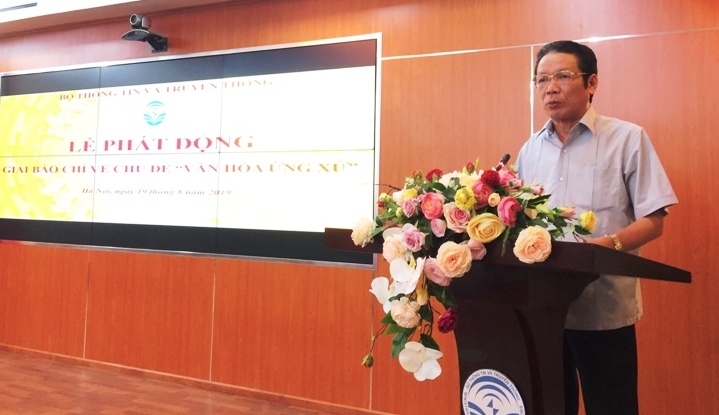 phat dong giai bao chi ve van hoa ung xu