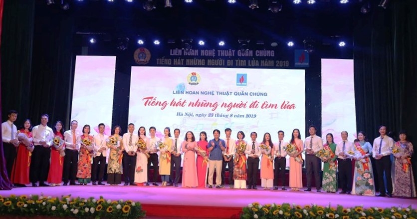 Những tiết mục đặc sắc tại Liên hoan “Tiếng hát Những người đi tìm lửa” năm 2019 nhung tiet muc hay o tieng hat nhung nguoi di tim lua nam 2019