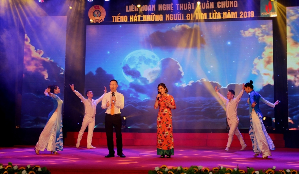 Những tiết mục đặc sắc tại Liên hoan “Tiếng hát Những người đi tìm lửa” năm 2019 nhung tiet muc hay o tieng hat nhung nguoi di tim lua nam 2019