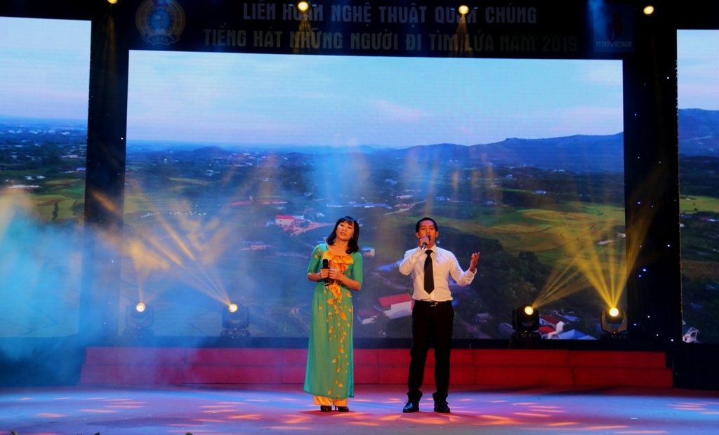 Những tiết mục đặc sắc tại Liên hoan “Tiếng hát Những người đi tìm lửa” năm 2019 nhung tiet muc hay o tieng hat nhung nguoi di tim lua nam 2019