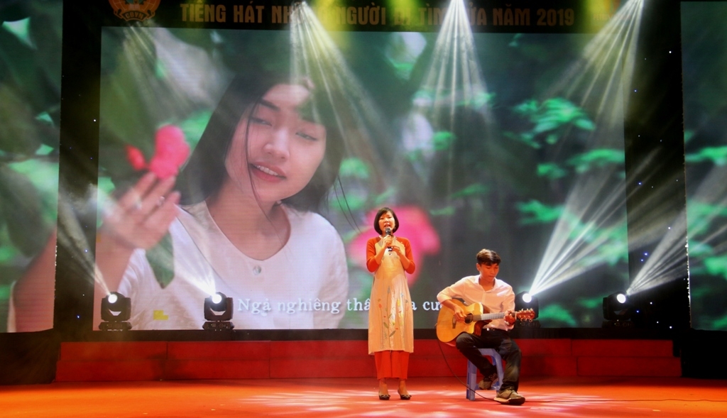 Những tiết mục đặc sắc tại Liên hoan “Tiếng hát Những người đi tìm lửa” năm 2019 nhung tiet muc hay o tieng hat nhung nguoi di tim lua nam 2019