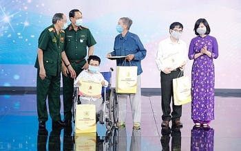 Triển lãm “Khát vọng vươn lên” vì nạn nhân chất độc da cam/dioxin Việt Nam