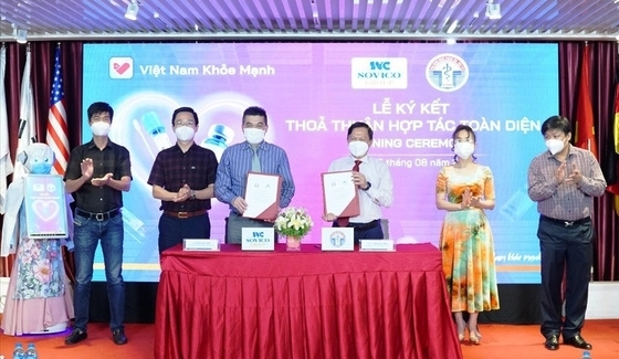 Bộ Y tế tiếp nhận phần mềm tổng hợp, phân tích và báo cáo tình hình dịch Covid-19