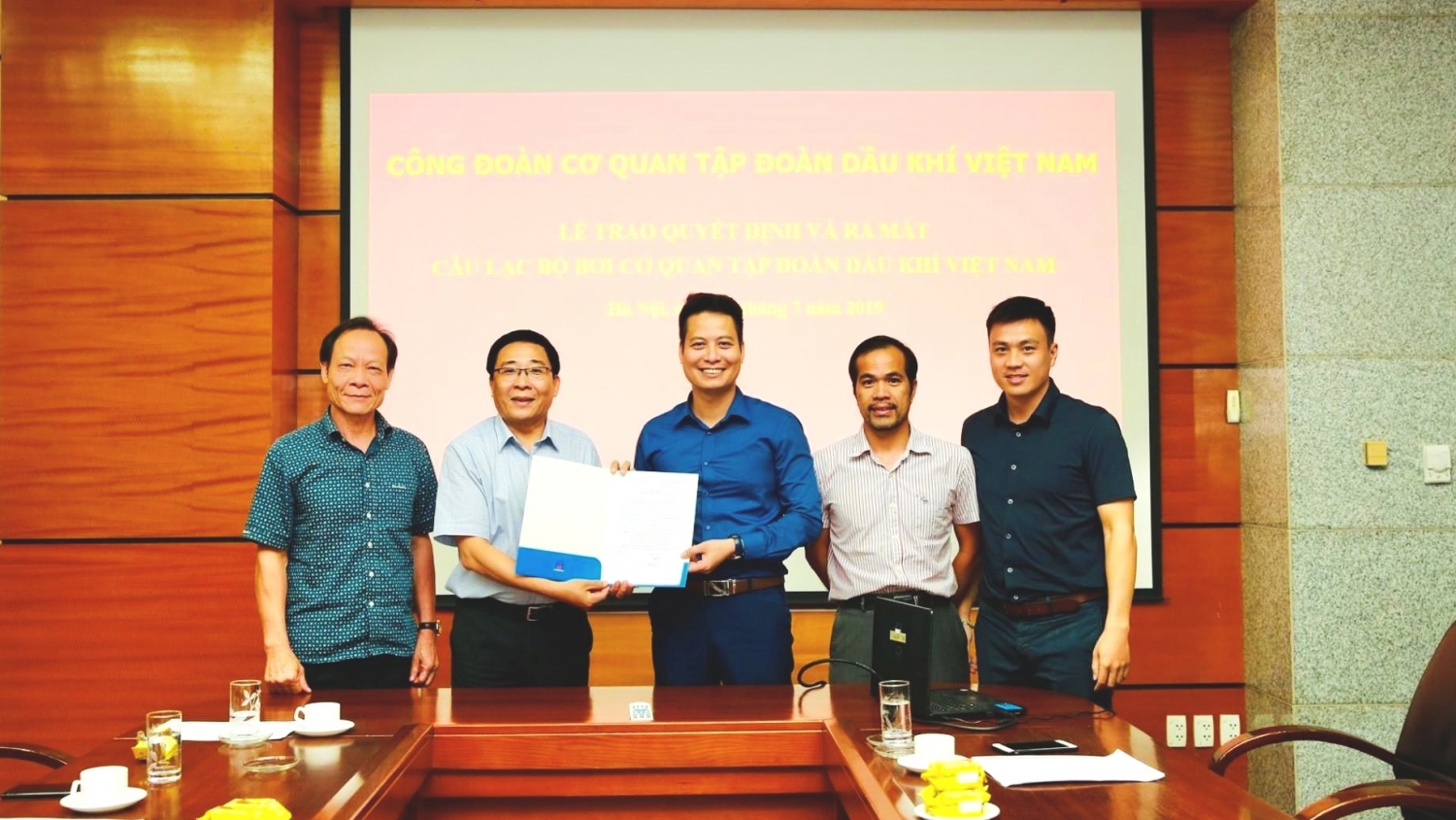 Câu lạc bộ bơi PVN hướng tới hội thao ngành Dầu khí khu vực phía Bắc năm 2022