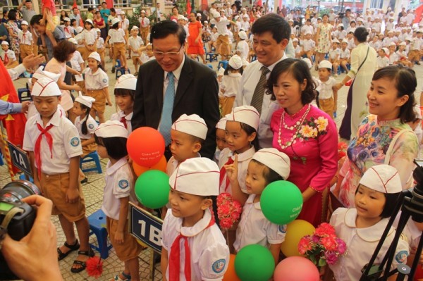 bo truong pham vu luan du le khai giang trong vong 1 gio 2