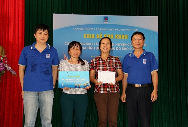 vpi chia se kho khan cung ba con vung lu ha tinh