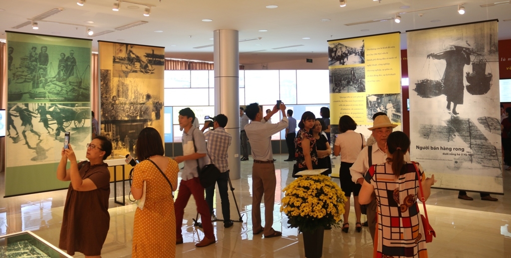 Tìm lại “Hoài niệm Hà Nội phố” qua ảnh tư liệu tim lai hoai niem ha noi pho qua anh tu lieu