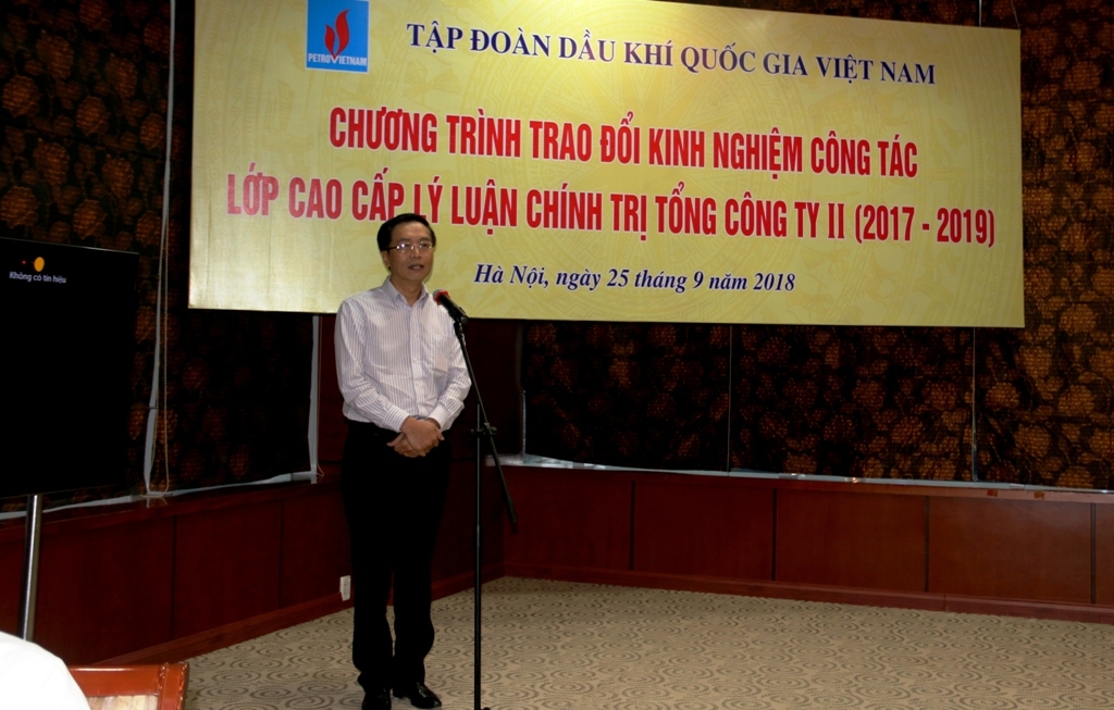 Trao đổi kinh nghiệm công tác giữa Học viện Chính trị khu vực I với PVN trao doi kinh nghiem cong tac giua hoc vien chinh tri khu vuc i voi pvn