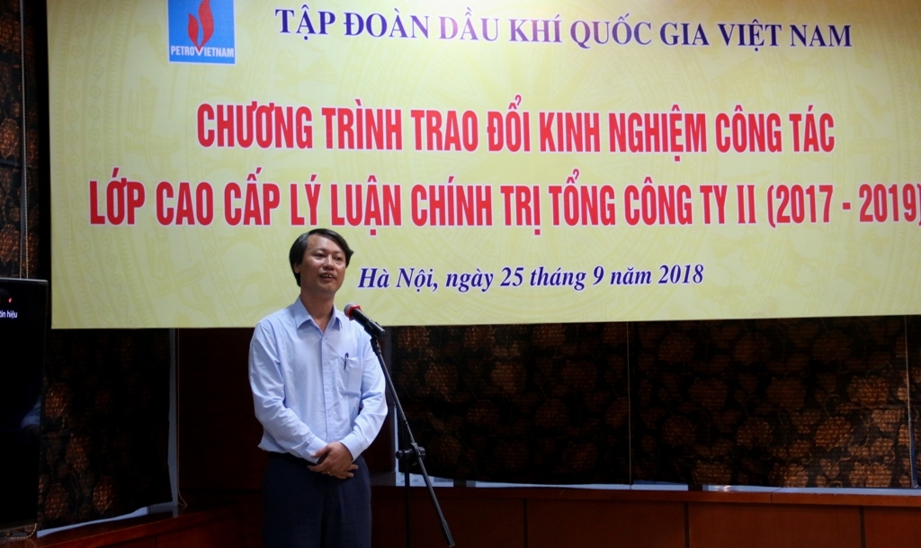 Trao đổi kinh nghiệm công tác giữa Học viện Chính trị khu vực I với PVN trao doi kinh nghiem cong tac giua hoc vien chinh tri khu vuc i voi pvn