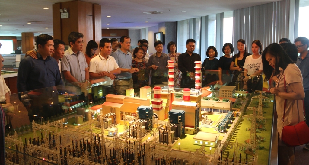 Trao đổi kinh nghiệm công tác giữa Học viện Chính trị khu vực I với PVN trao doi kinh nghiem cong tac giua hoc vien chinh tri khu vuc i voi pvn