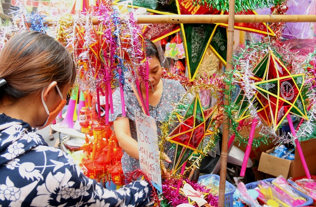 pho hang ma nhon nhip mua tet trung thu
