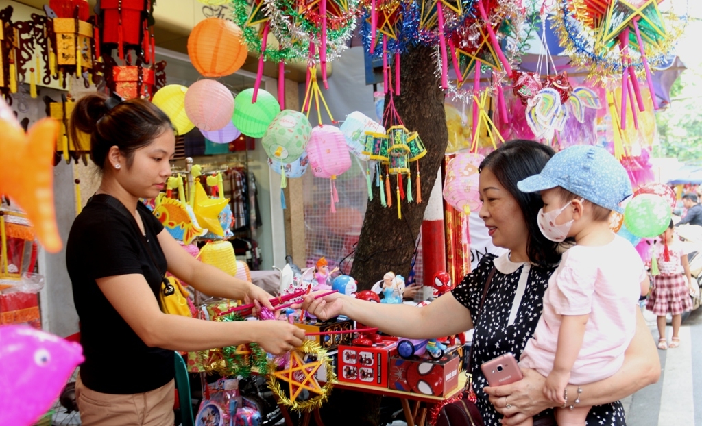 pho hang ma nhon nhip mua tet trung thu