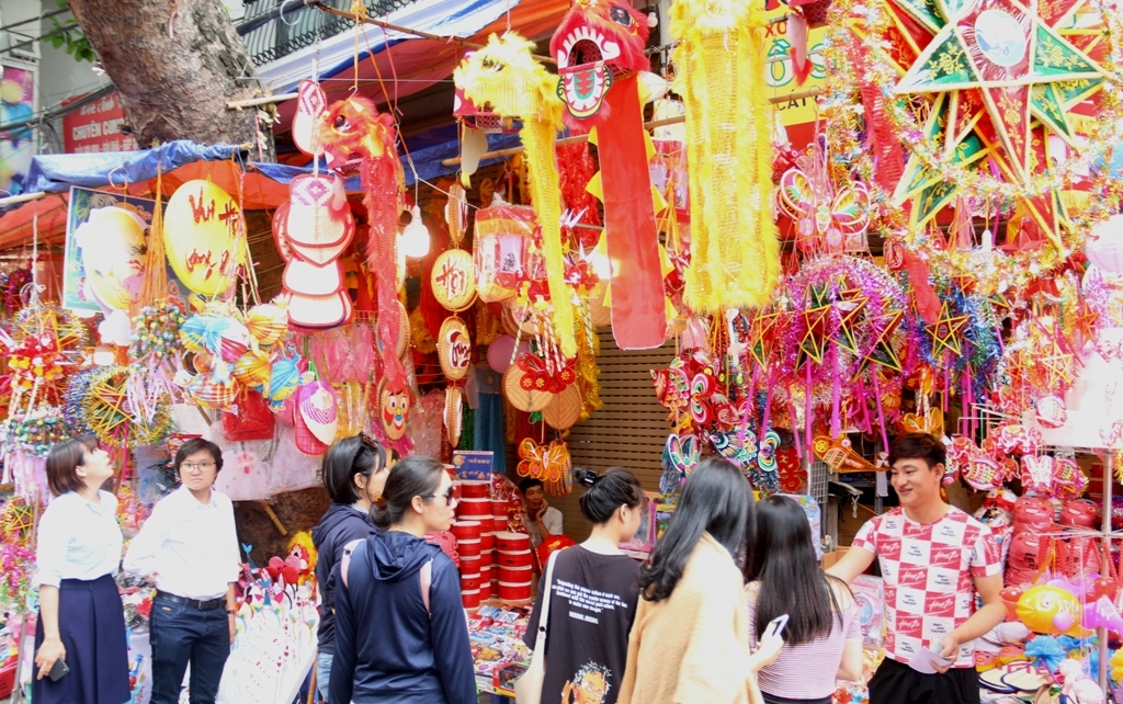 pho hang ma nhon nhip mua tet trung thu