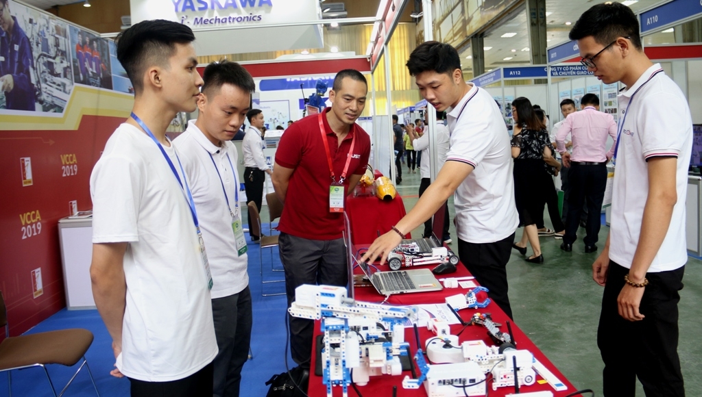 hon 100 doanh nghiep tham gia trien lam quoc te dieu khien va tu dong hoa vcca 2019