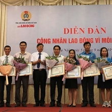 ngay hoi thanh nien hanh dong chong rac thai nhua