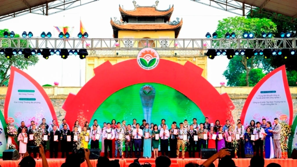 ton vinh san pham cong nghiep nong thon tieu bieu 2019
