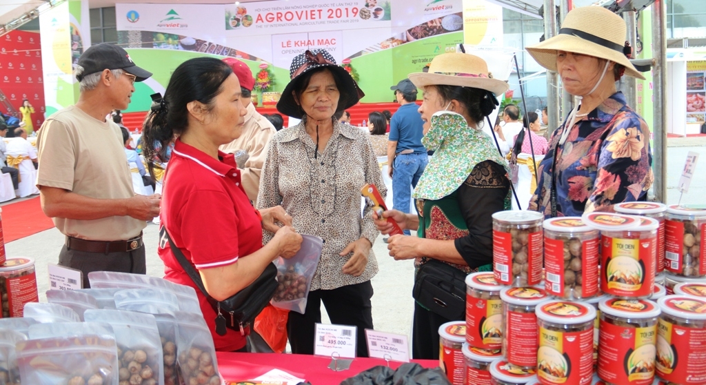 gioi thieu cac san pham nong san cong nghe cao tai agroviet 2019