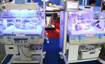 Bộ Y tế công khai giá trang thiết bị y tế