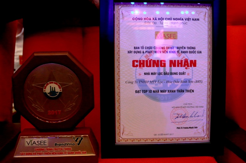 BSR được vinh danh Top 10 “Nhà máy xanh thân thiện” năm 2017 bsr duoc vinh danh top 10 nha may xanh than thien nam 2017