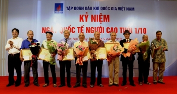 PVN gặp mặt cán bộ hưu trí nhân Ngày Quốc tế Người cao tuổi