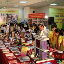 tai hien nghi thuc le chao co ngay giai phong thu do