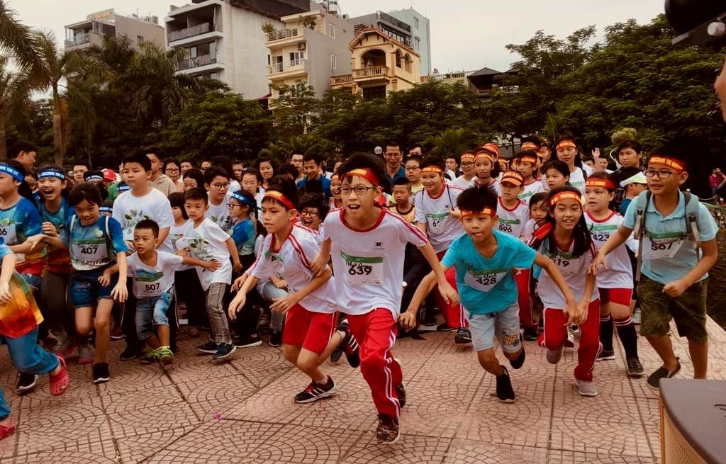 khoi dong chuong trinh hanh phuc xanh voi 10000 cay xanh duoc trong hang nam