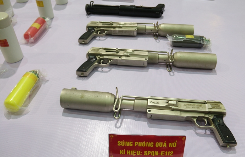 trung bay vat lieu no thiet bi quoc phong an ninh tai dse vietnam 2019