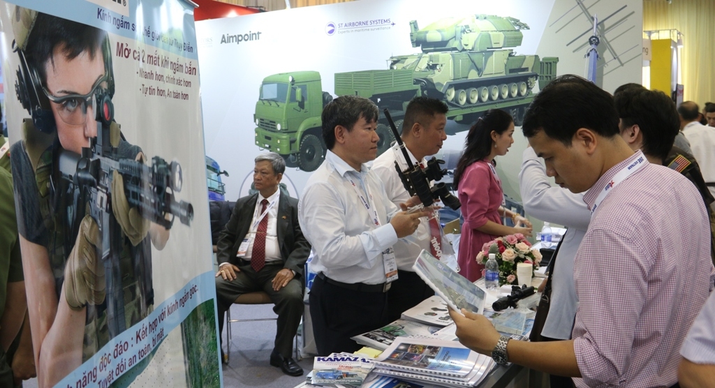 Trưng bày vật liệu nổ, thiết bị quốc phòng, an ninh tại DSE Vietnam 2019 trung bay vat lieu no thiet bi quoc phong an ninh tai dse vietnam 2019