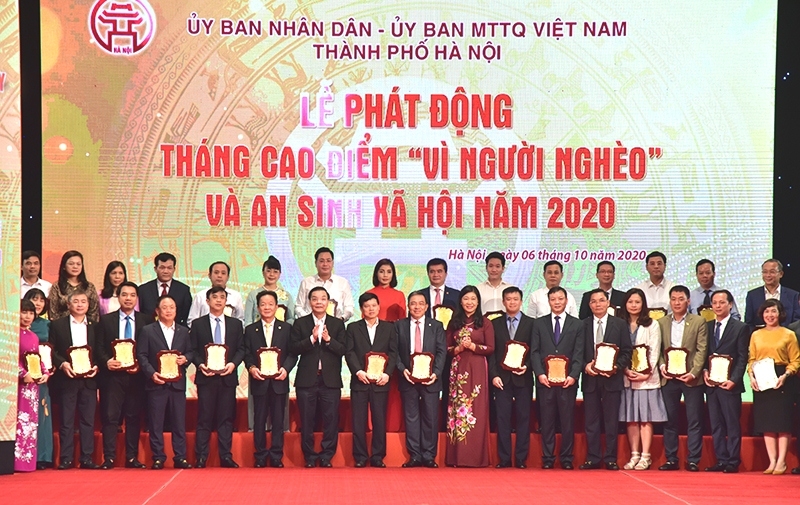 1814-vinh-danh-90-ty-chyc-doanh-nghiyp-nha-hyo-tam-tieu-biyu
