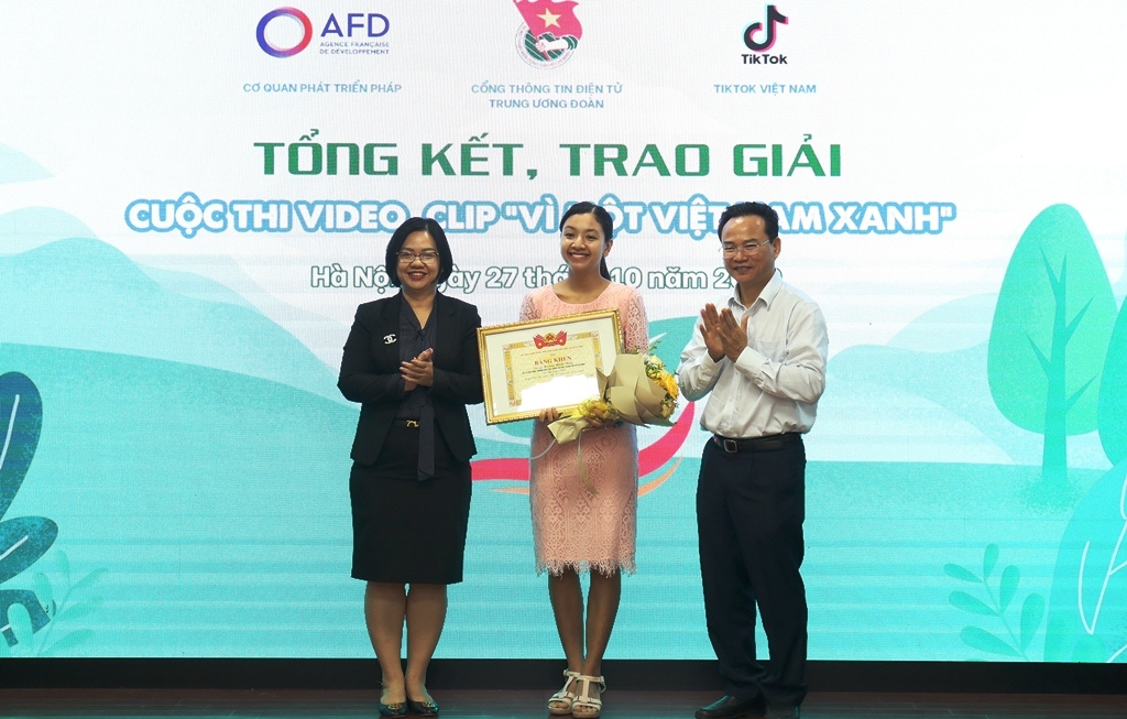 0536-vi-myt-viyt-nam-xanh-1