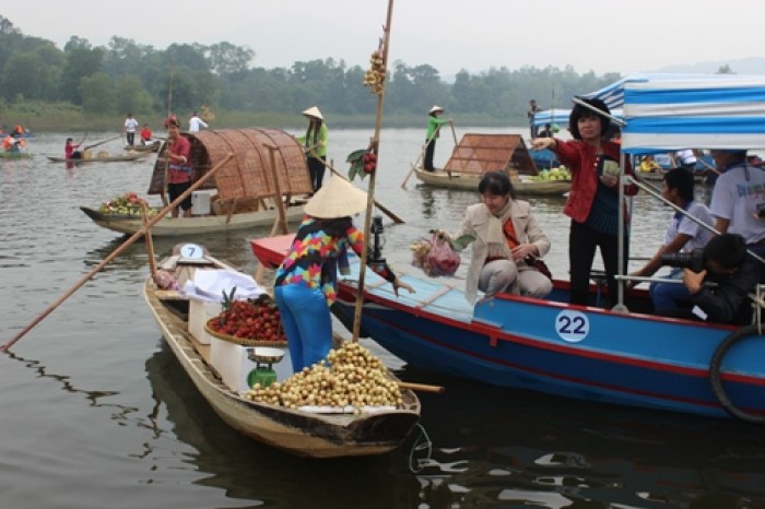 tai hien phien cho noi mien tay giua long thu do