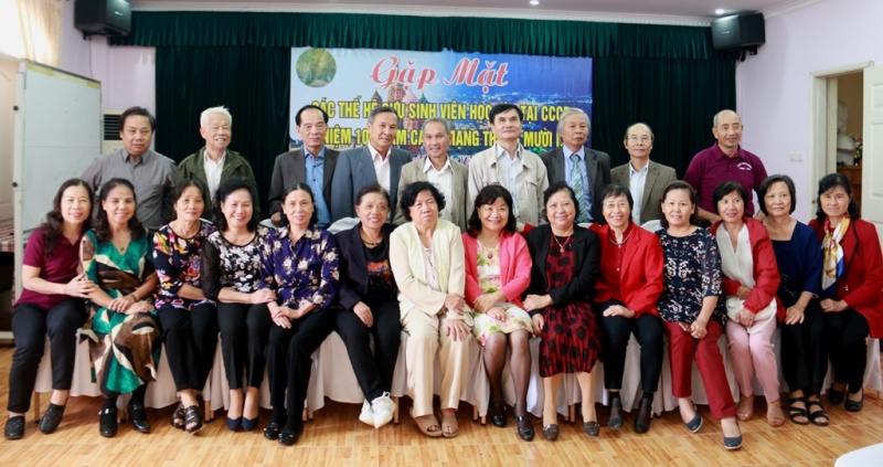 gap mat cac the he cuu sinh vien truong dai hoc dau hoa baku
