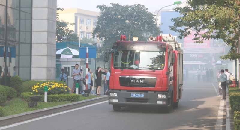 Diễn tập PCCC và cứu nạn tại Viện Dầu khí Việt Nam dien tap pccc va cuu nan tai vien dau khi viet nam