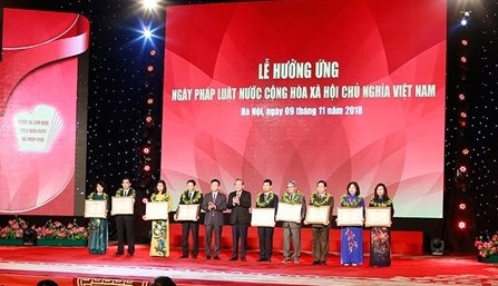 tinh than thuong ton phap luat phai duoc dat len hang dau