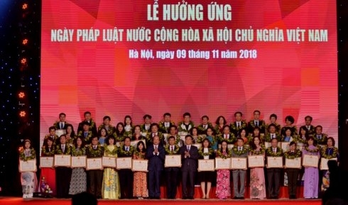 tinh than thuong ton phap luat phai duoc dat len hang dau