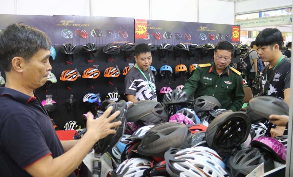 gan 120 doanh nghiep tham gia trien lam thiet bi va san pham the thao