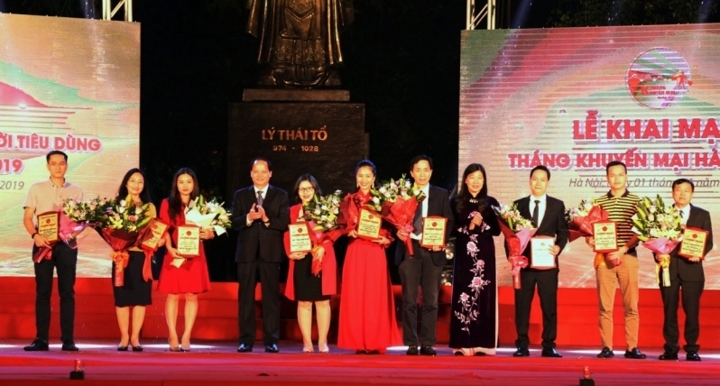 thang khuyen mai ha noi 2019 tieu dung 40