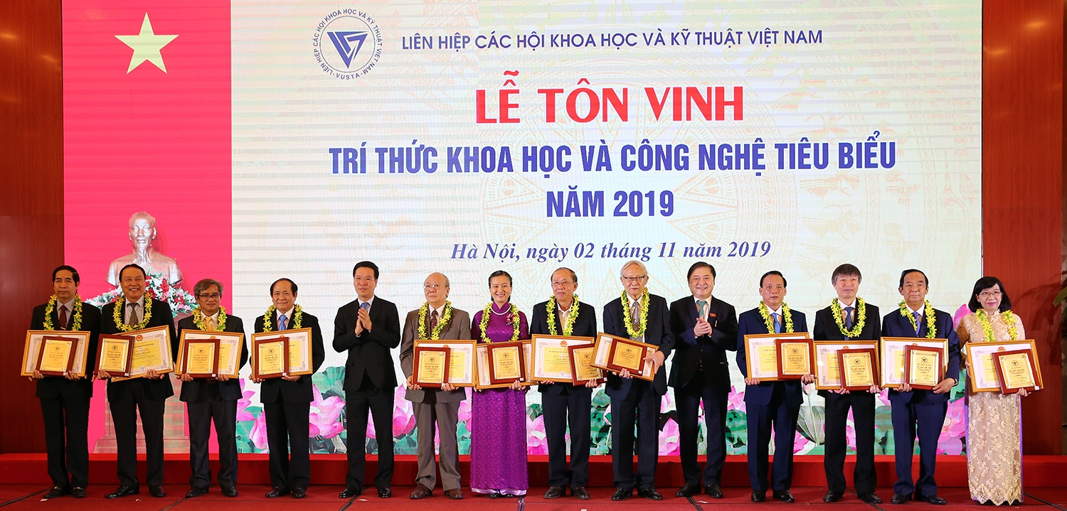 vinh danh 112 tri thuc khoa hoc va cong nghe tieu bieu nam 2019