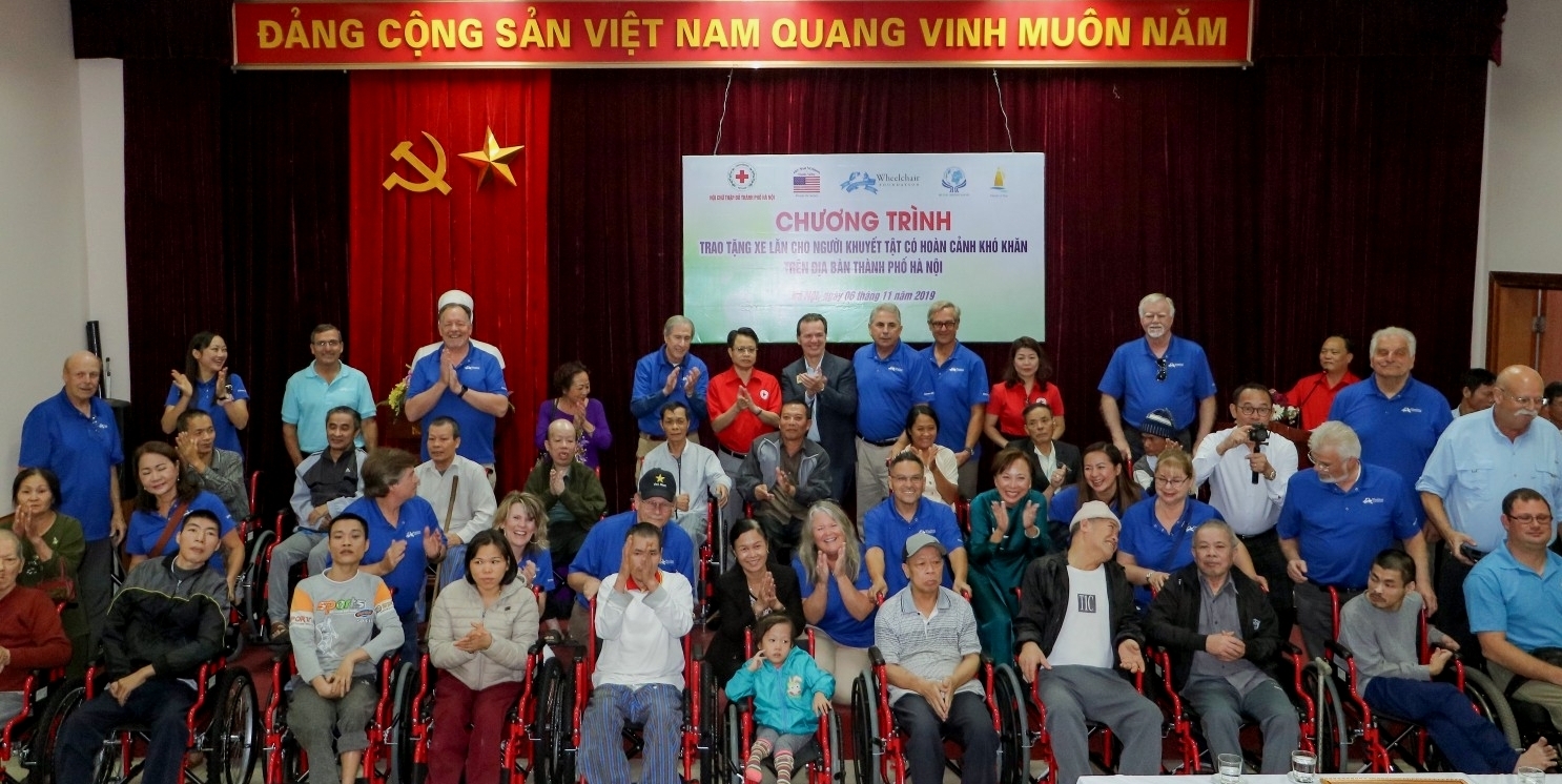 trao 160 xe lan cho nguoi khuyet tat ha noi